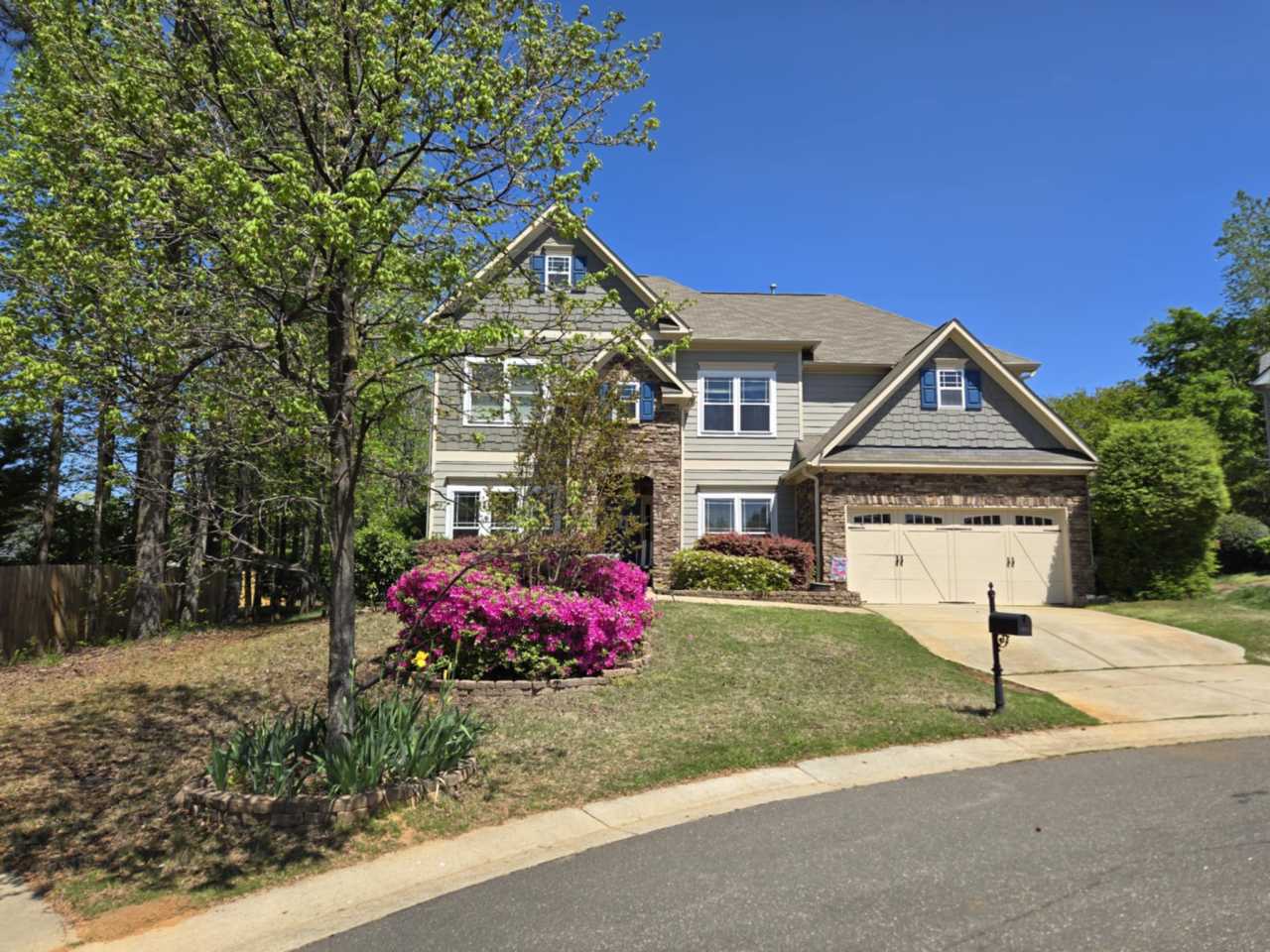 108 Holly Glen Court