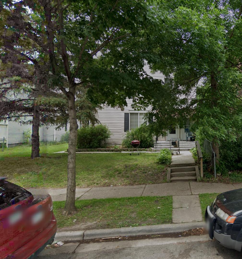 AVAILABLE Now! Wonderful 2 Bedroom, 1 Bath, Upper Level Unit with quick access to 94 and Downtown Minneapolis