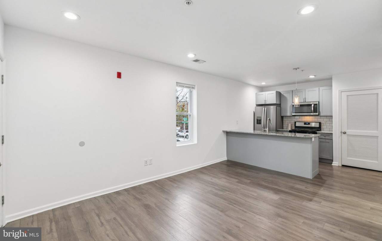 2227 E CUMBERLAND Street unit: 2