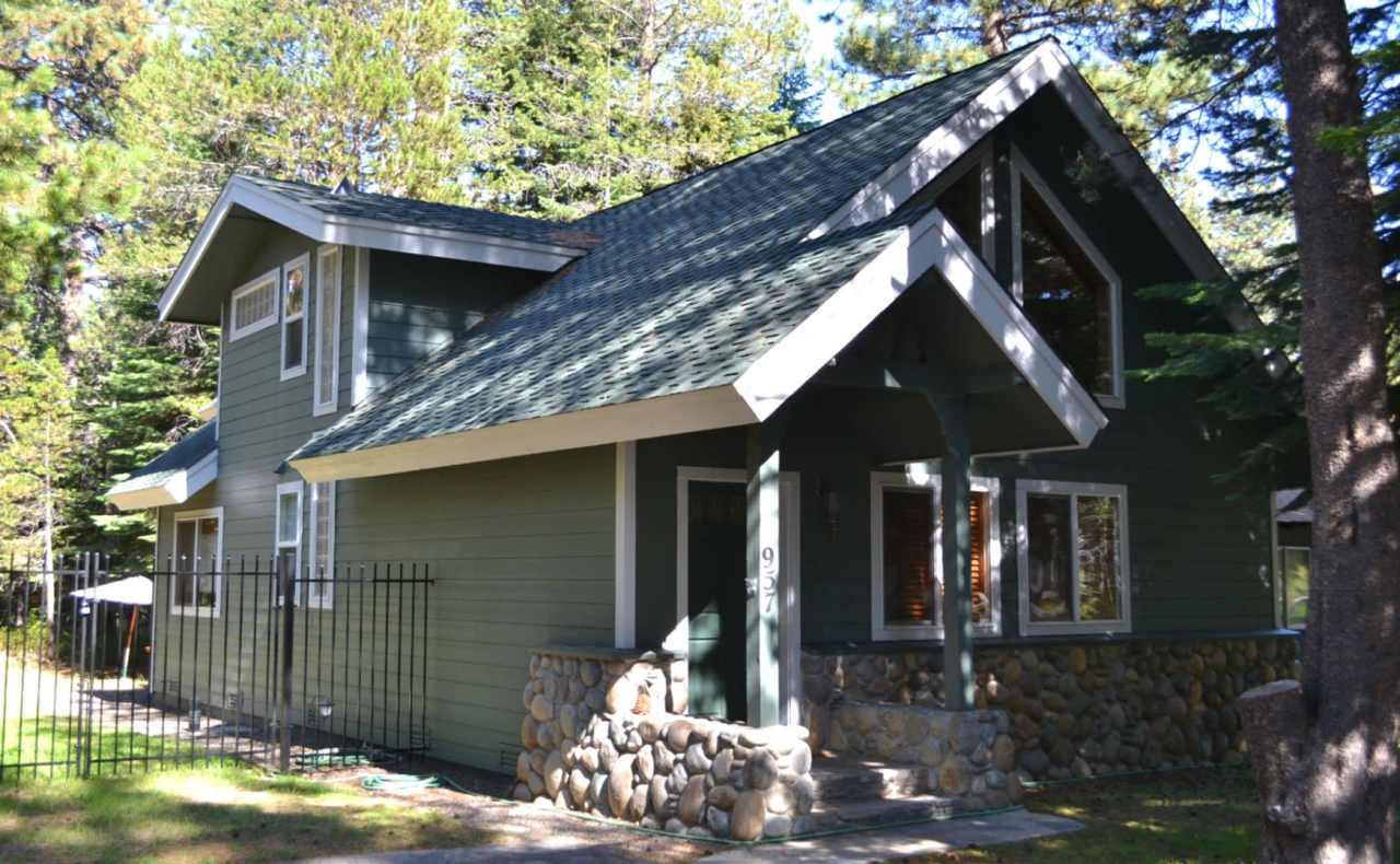Sweet 2BD Cabin! Avail for a 3-6 month Winter lease! Available 12/01/25- 4/30/26
