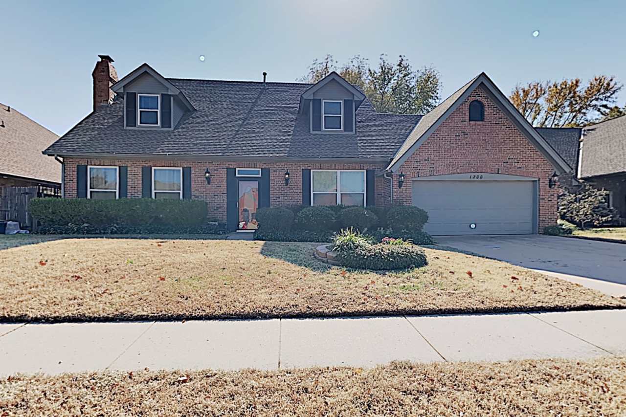 Beautiful Large 3 Bedroom 2.5 Bath Home in Edmond Schools