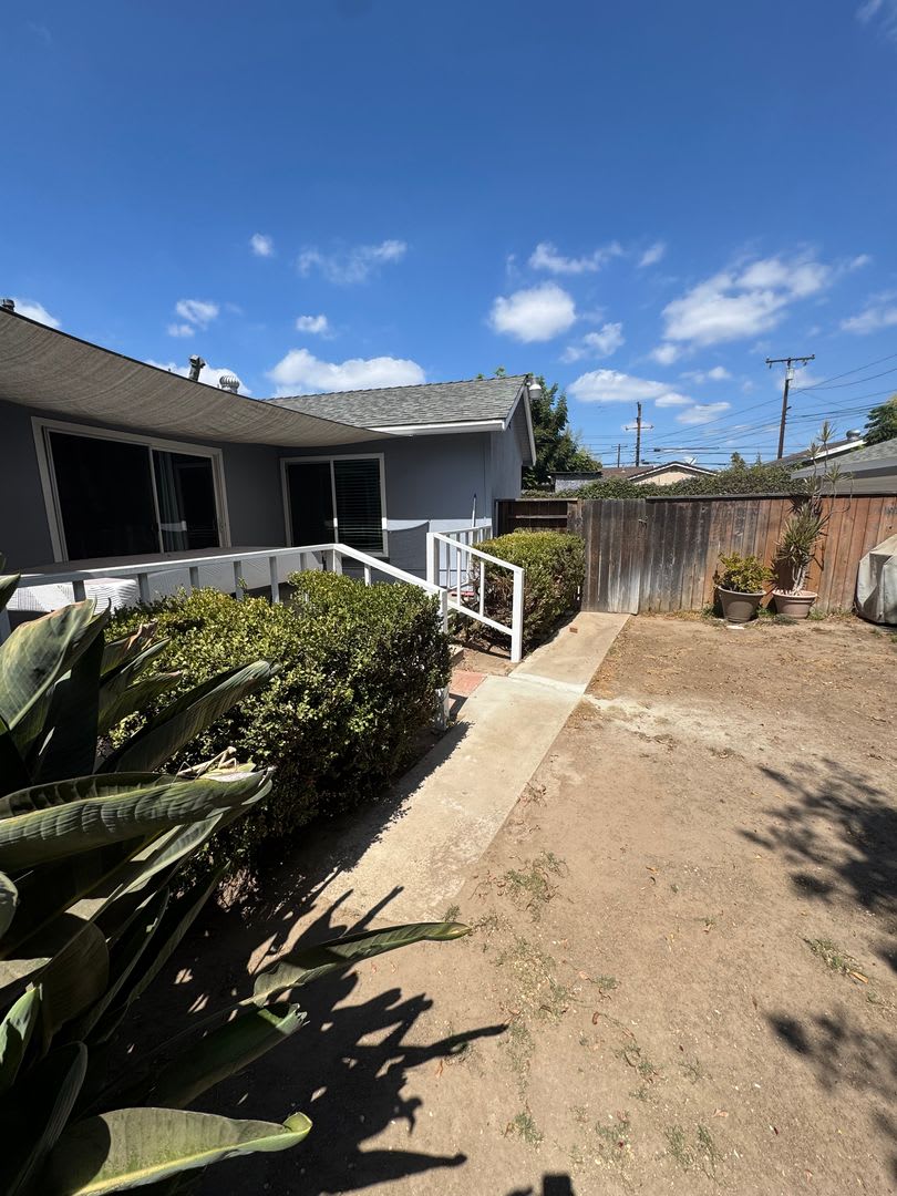 Spacious 3-Bed/2-bathroom – Bonus Rooms!