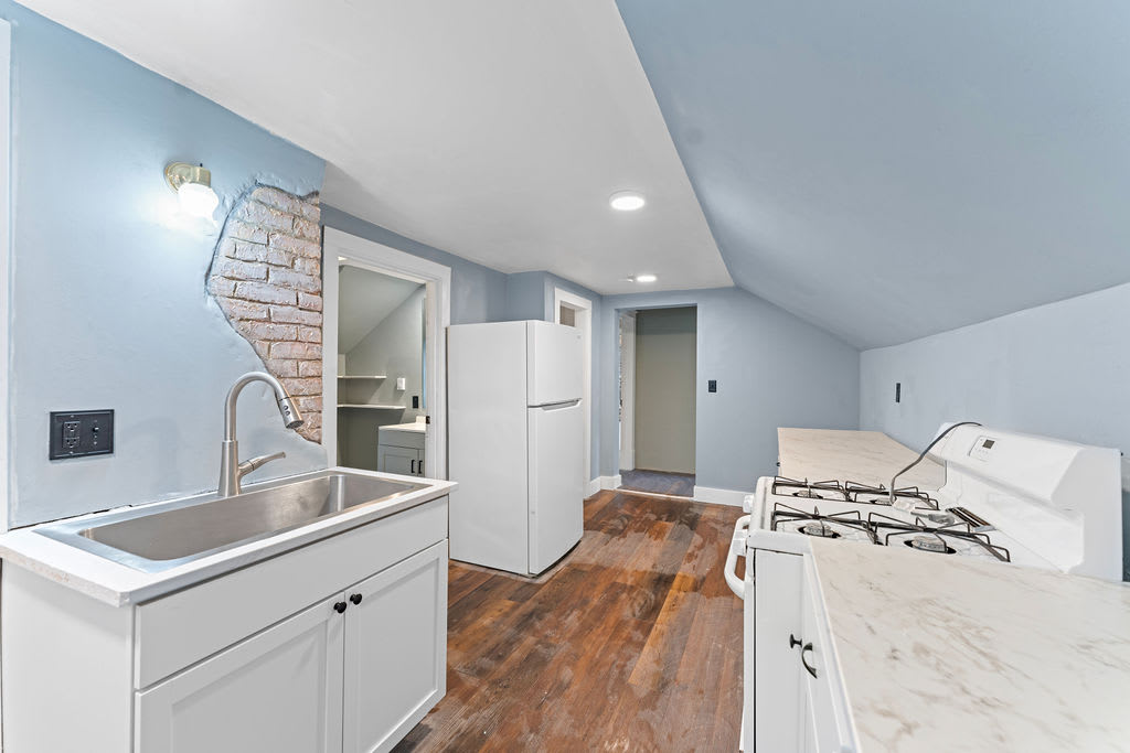 1515 Liberty St - A -Upper