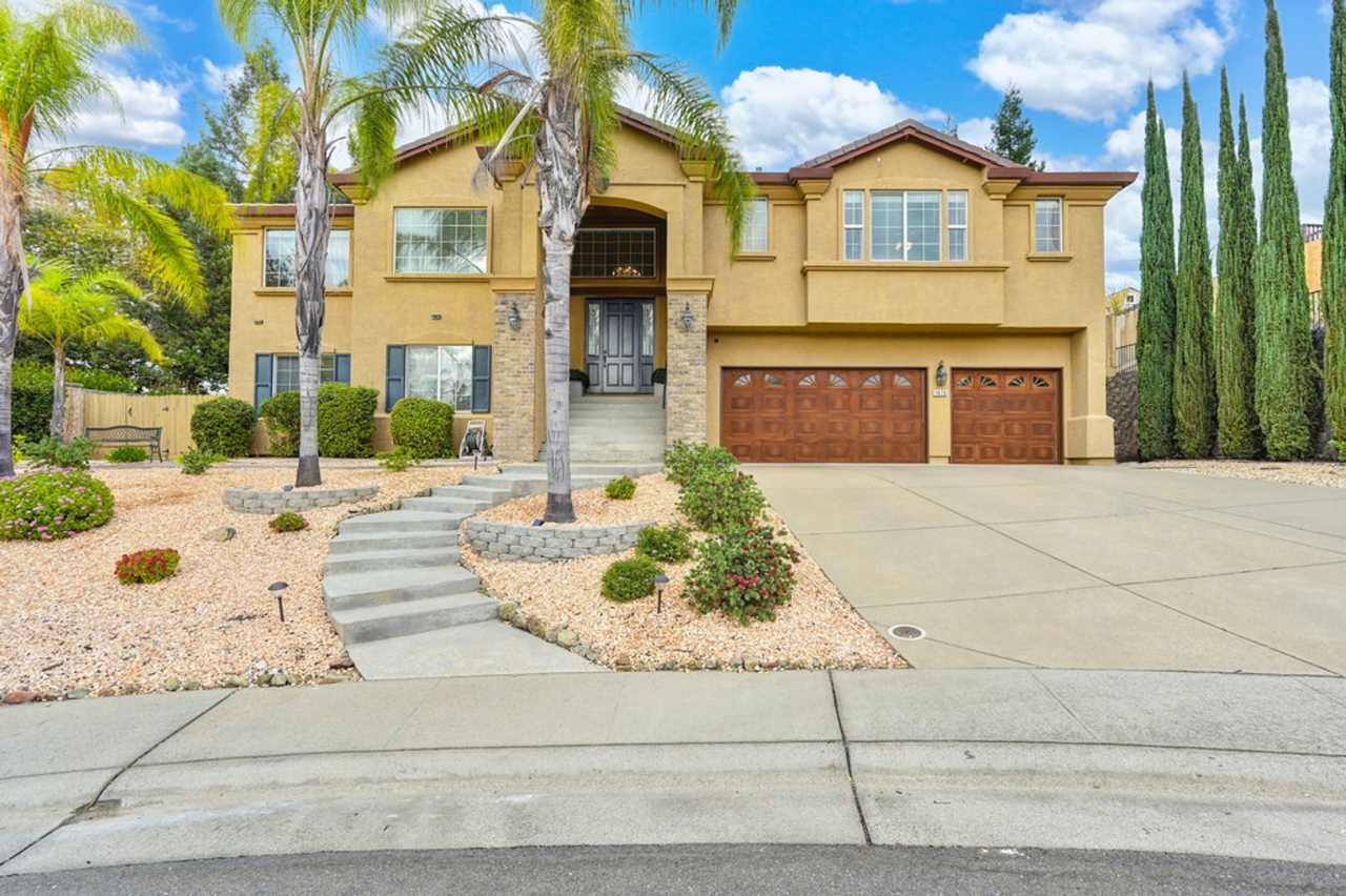 Discover your dream home in Folsom