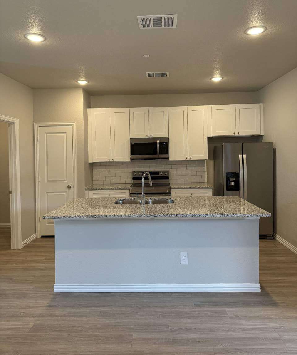 427 Willow Crossing East