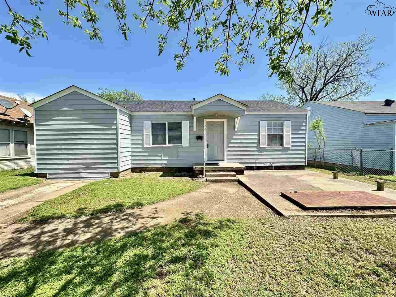 2211 FILLMORE STREET