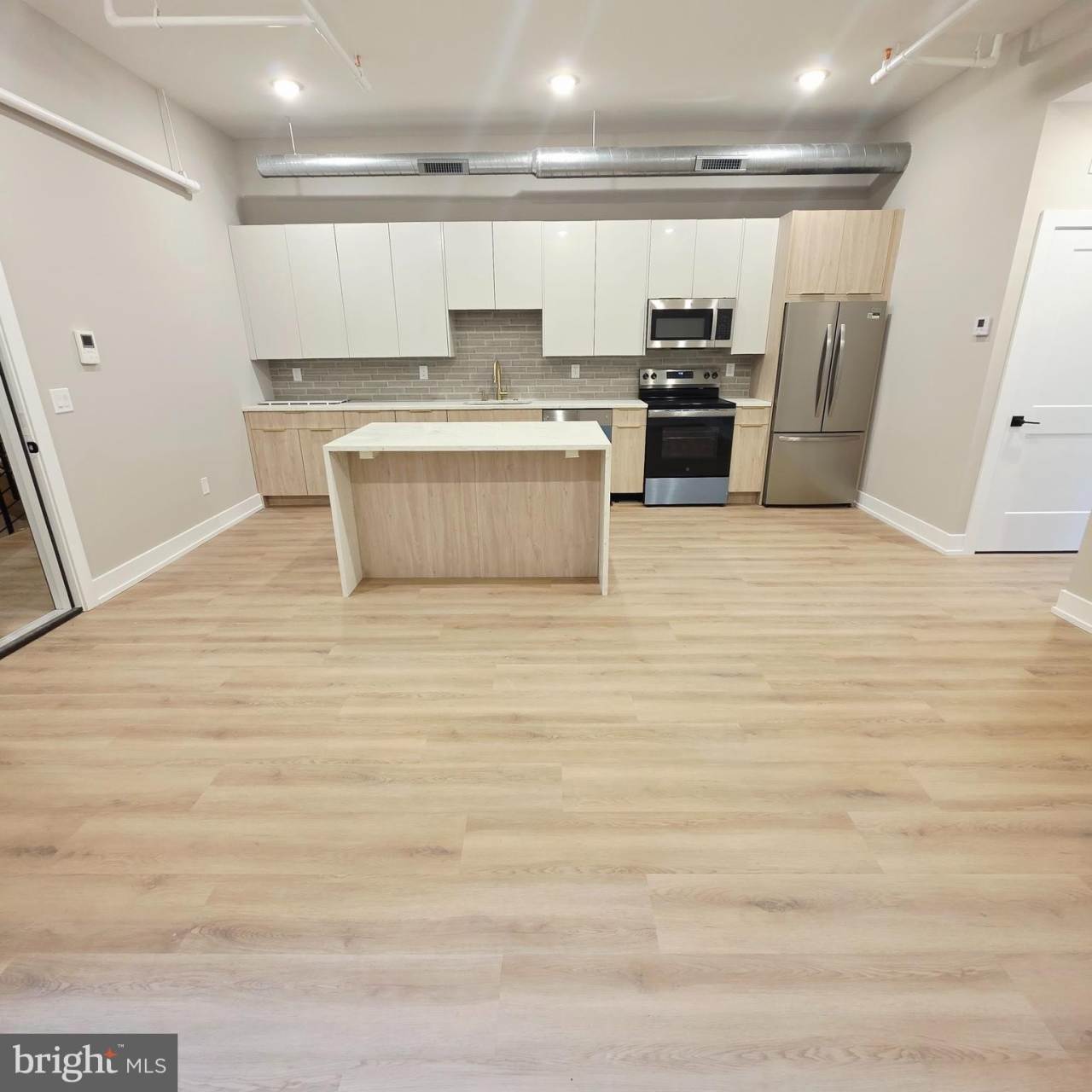 714 CHESTNUT Street unit: 3F