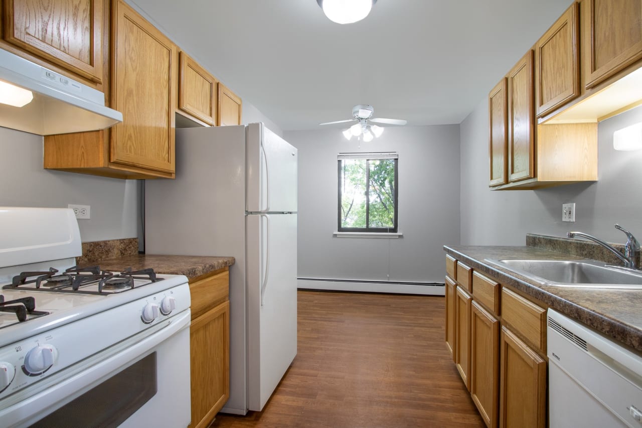 Emerald Pointe Apartments