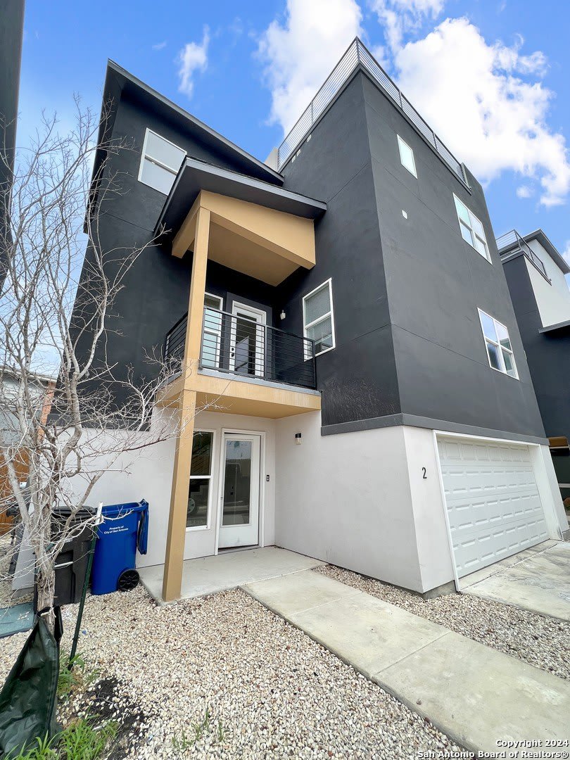 100 Lewis St unit: 2