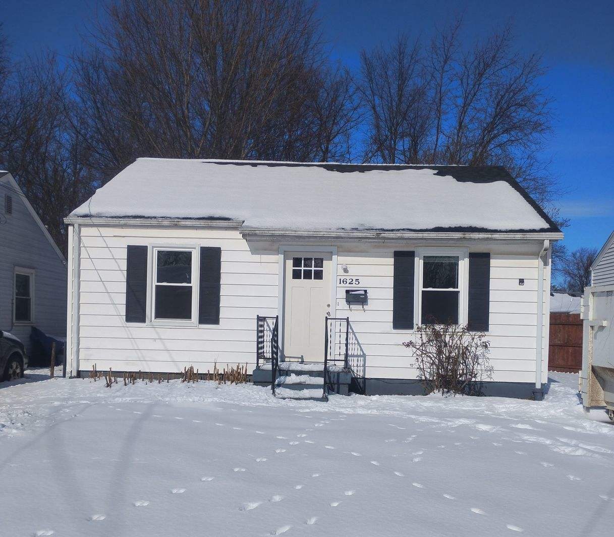 Lovely Longfield 2 Bedroom