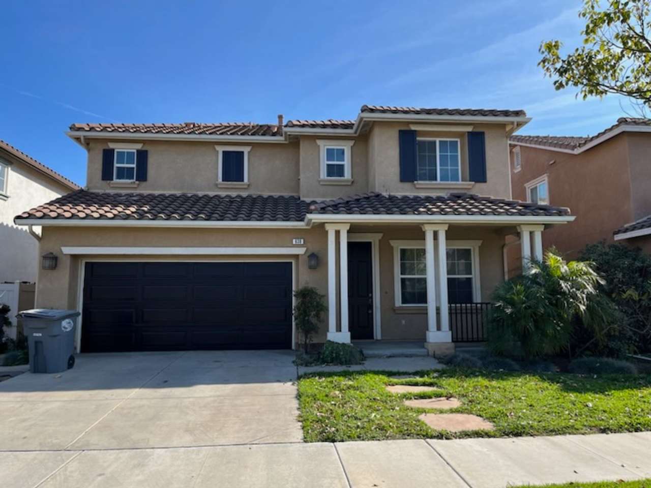 4BD/2.5BATH FAMILY HOME-$4100 PER MO.-NO PETS