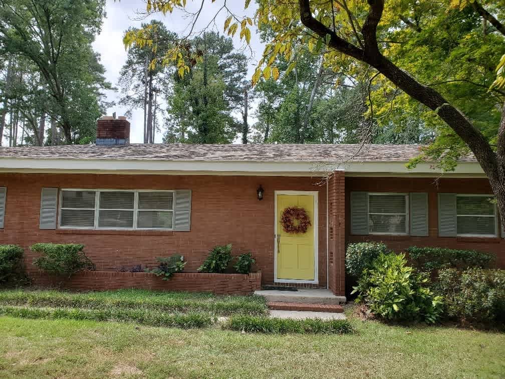 Newly Remodeled Mid Century Style Home!!