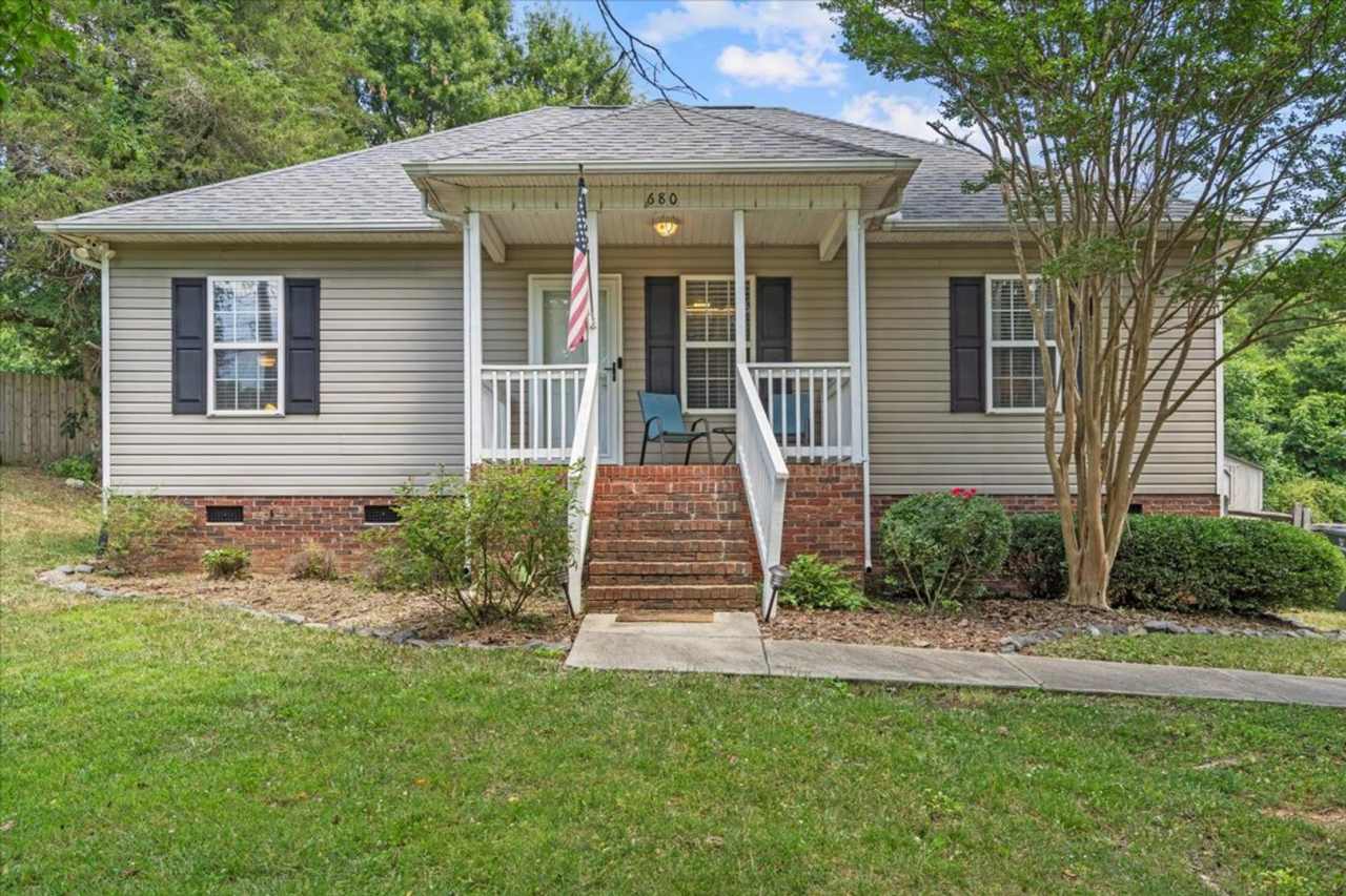 3 bedroom rental in Concord