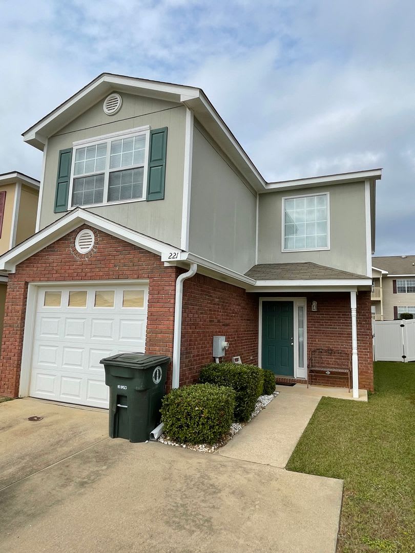 Wakefield Subdivision - End Unit!