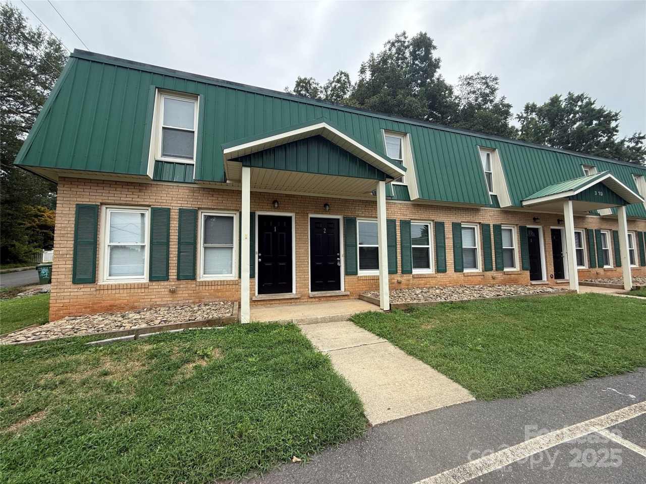 310 Catawba Avenue W unit: 2