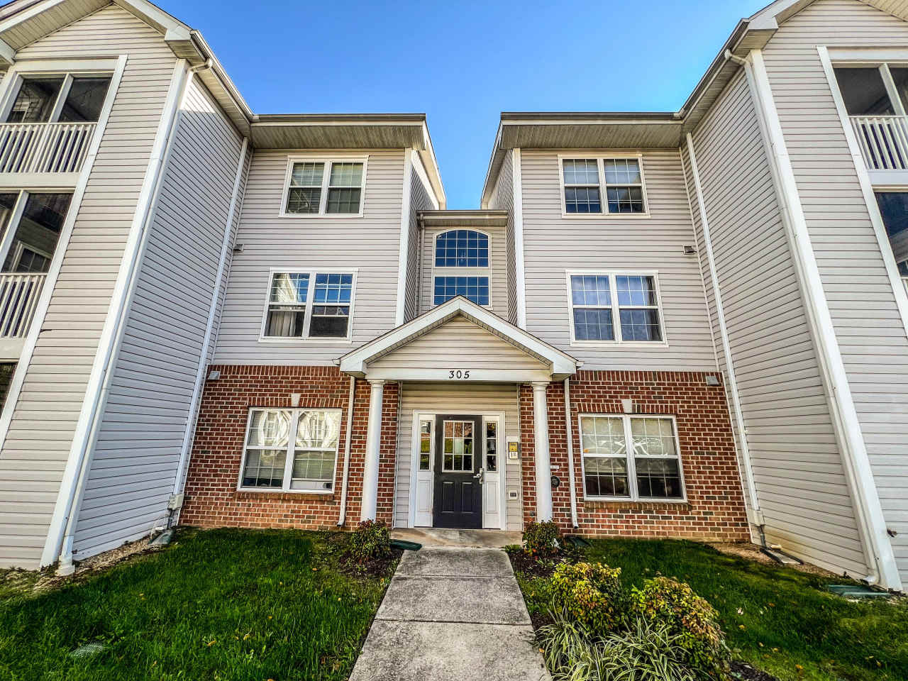 305 Rain Water Way #302