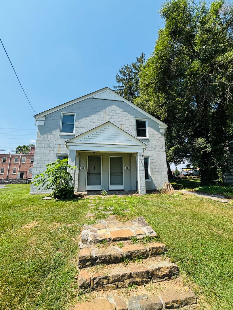 2 Bedroom 1 Bath Duplex