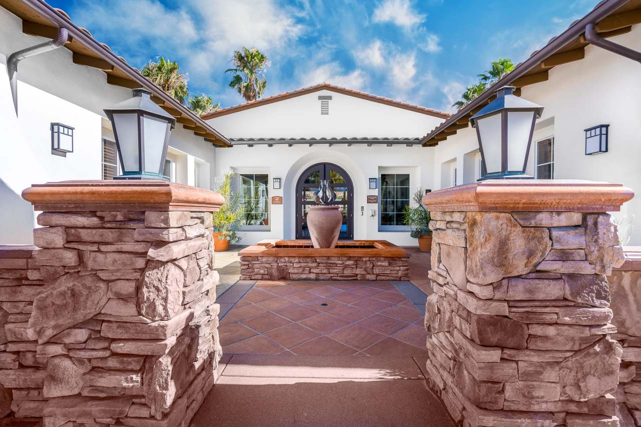 College Park Apartment Homes