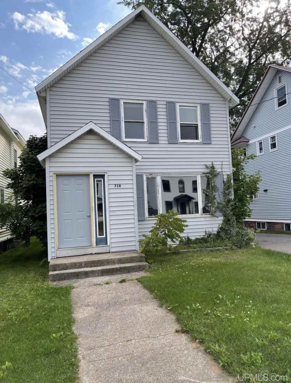 718 North Front Street