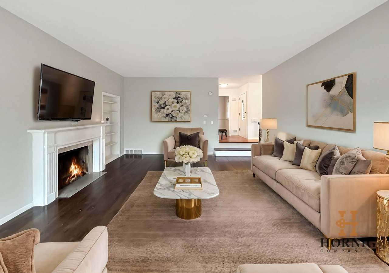 Stunning views. Serene atmosphere. Superb Edina. 3 Large Bedrooms + Office Space.