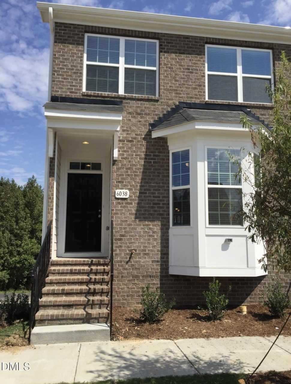 6038 Kentworth Drive