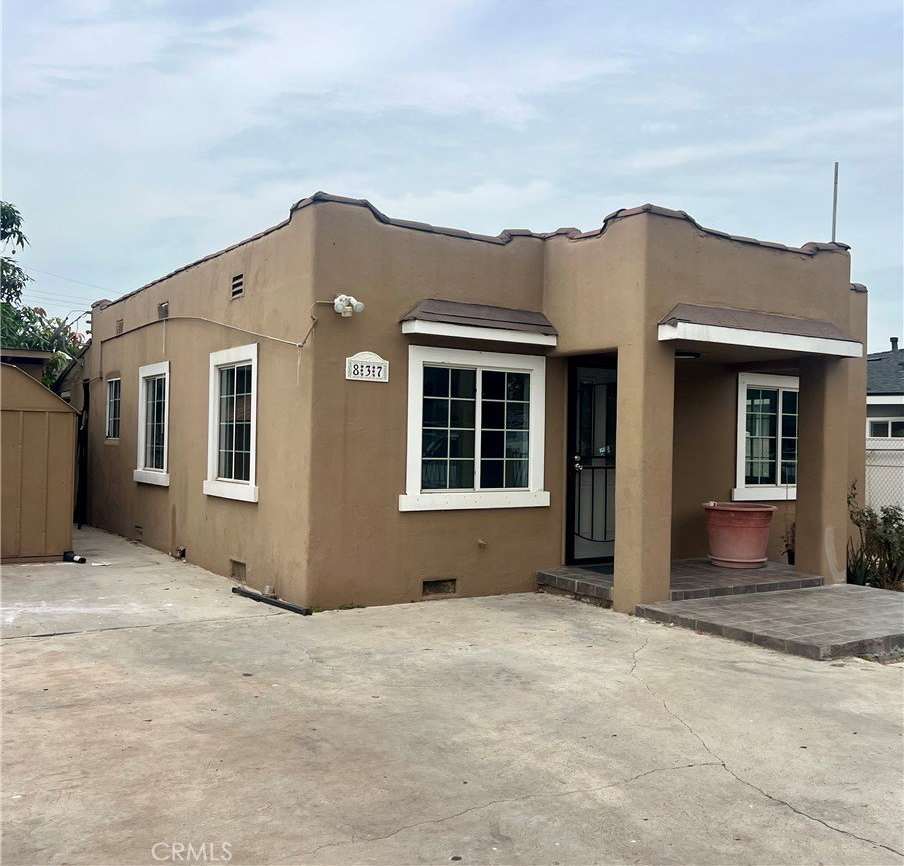 837 S Philadelphia Street