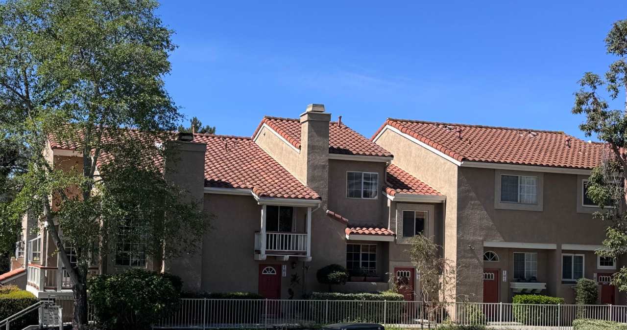 Stunning Townhome in Gated Community