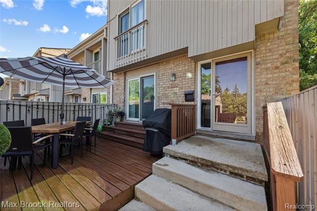 704 Oak Brook Ridge Drive