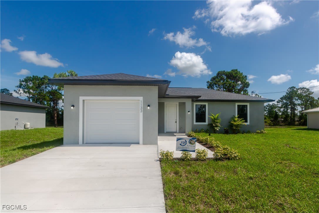 1133 Deauville Street E