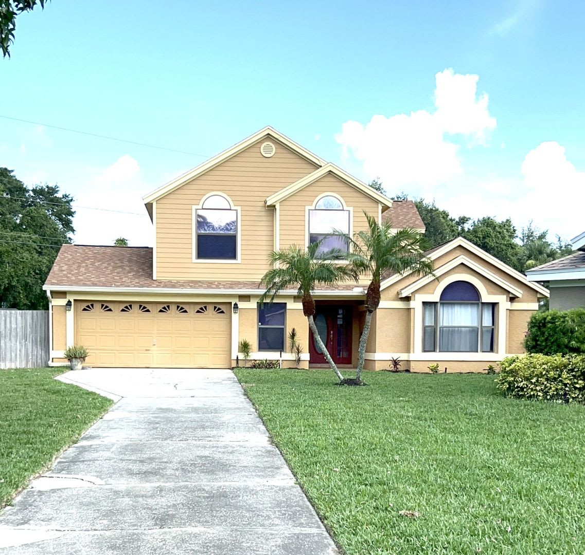 Home For Rent in Desirable Ocoee, FL