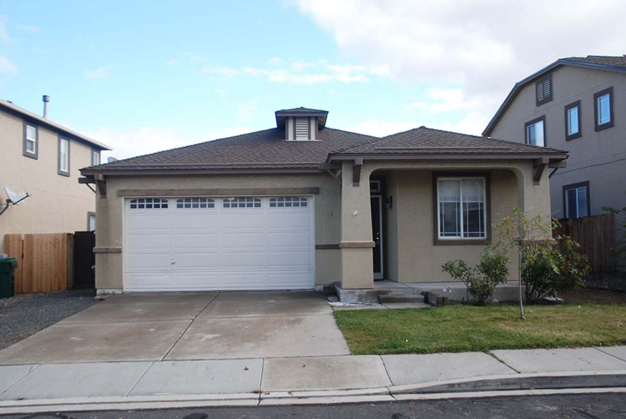 Rancho Bravo Single Story 4 BR/2 Bath/2 Car Garage in South Reno