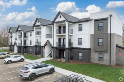 9904 Moore Hill Place 204