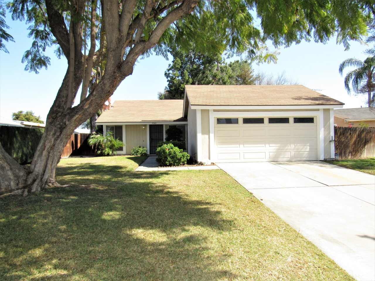 Spacious and Well Maintained 3 Bedroom 2 Bath single Family Home in The City of Riverside