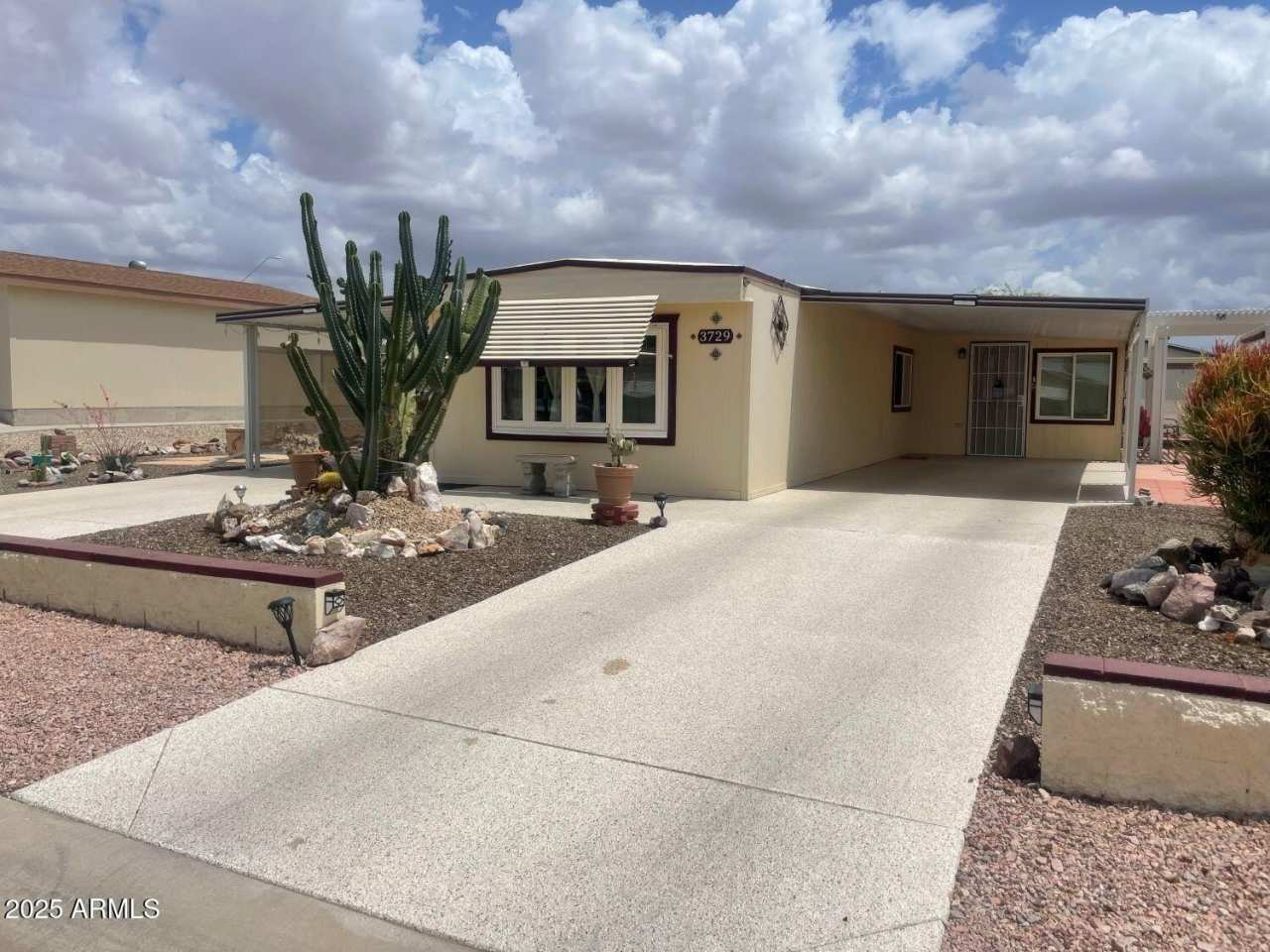 3729 N SOUTH DAKOTA Avenue