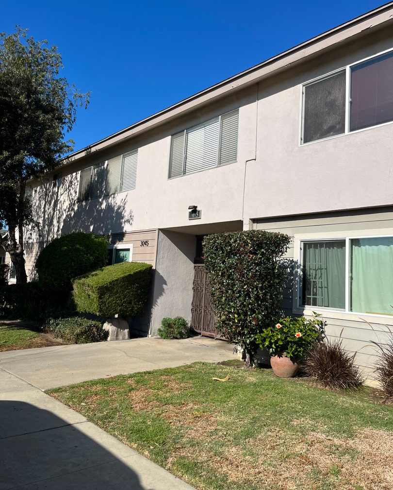 COZY LOWER 1 BEDROOM 1 BATH