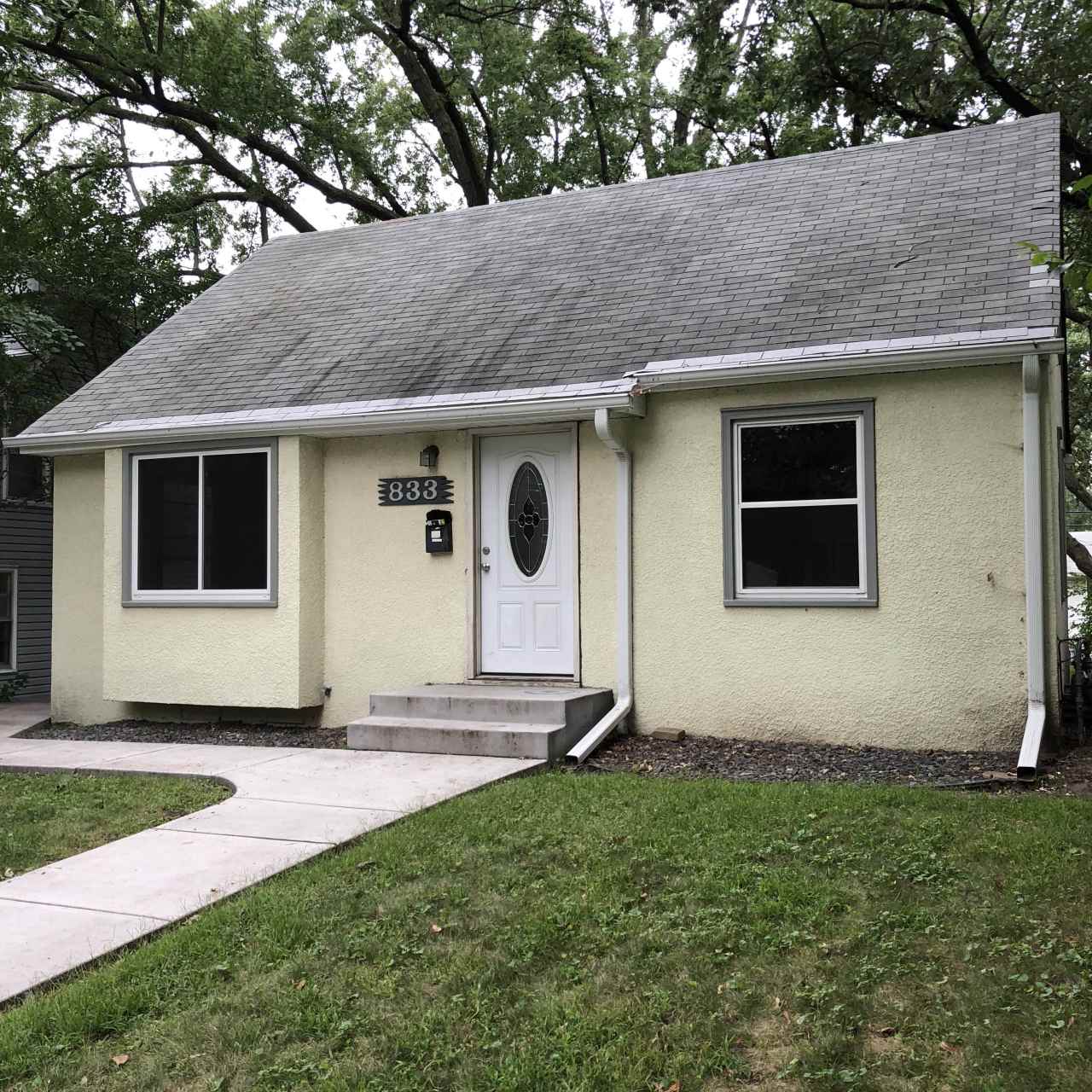 833 25th Ave Se