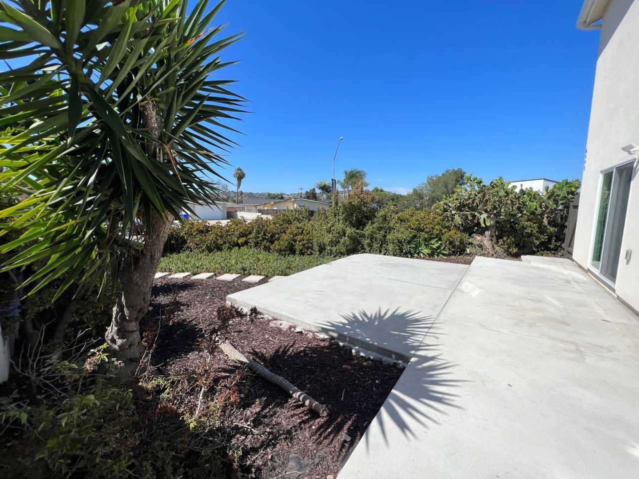 4BD/2BA on Montezuma, Nice Patio!