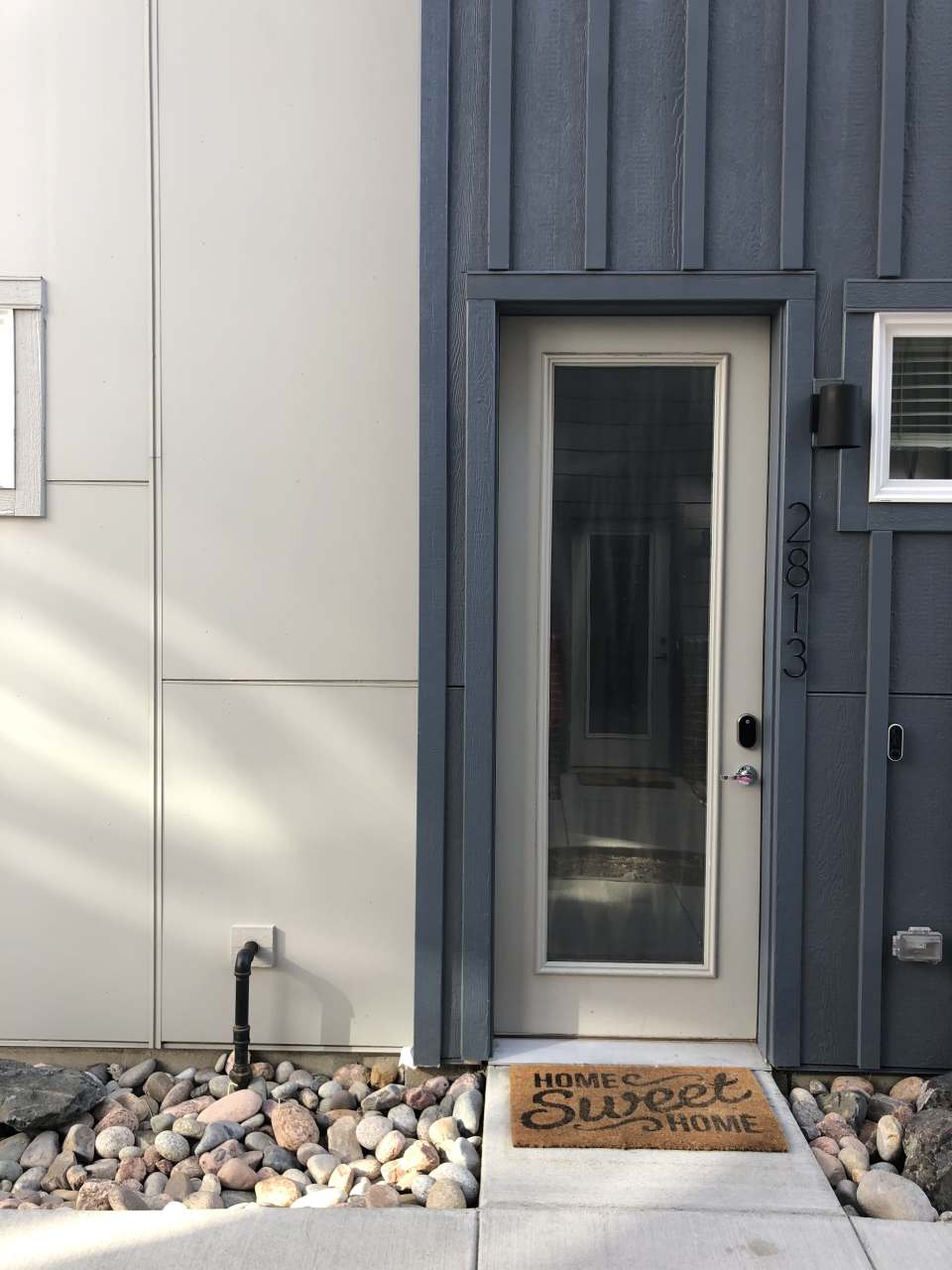 2813 West 25th Avenue