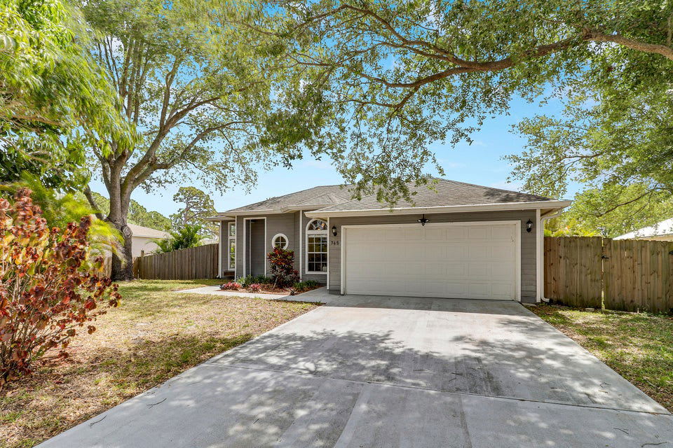 765 Northwest Bristol Street