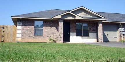 Coming Soon: 2 Bedroom Duplex for Rent in Lindale!