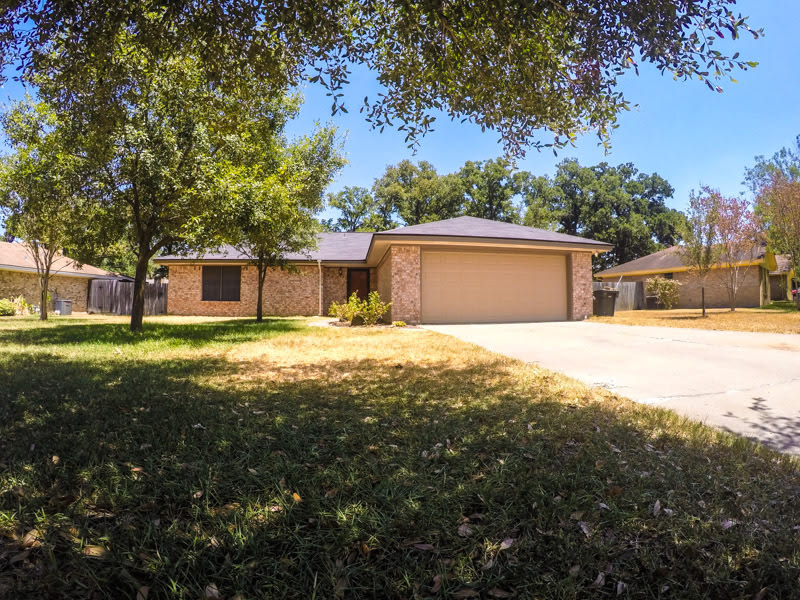 3 Bed House near Deacon Dr  HWY 6 (College Station)