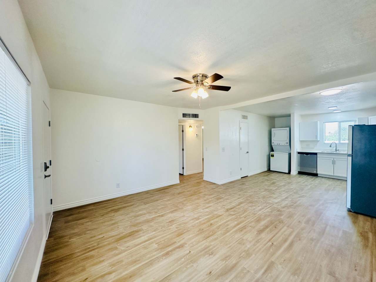 4424 Bellevue Newly Renovated Apartments with All Appliances Included!