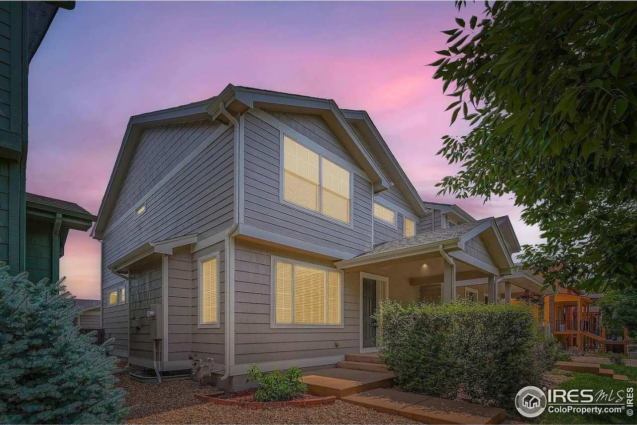 Spacious 3BR Townhome in Longmont