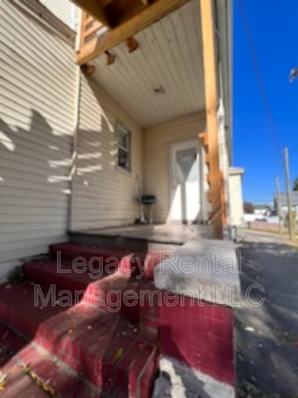 115 Nottingham Street - 1st FL