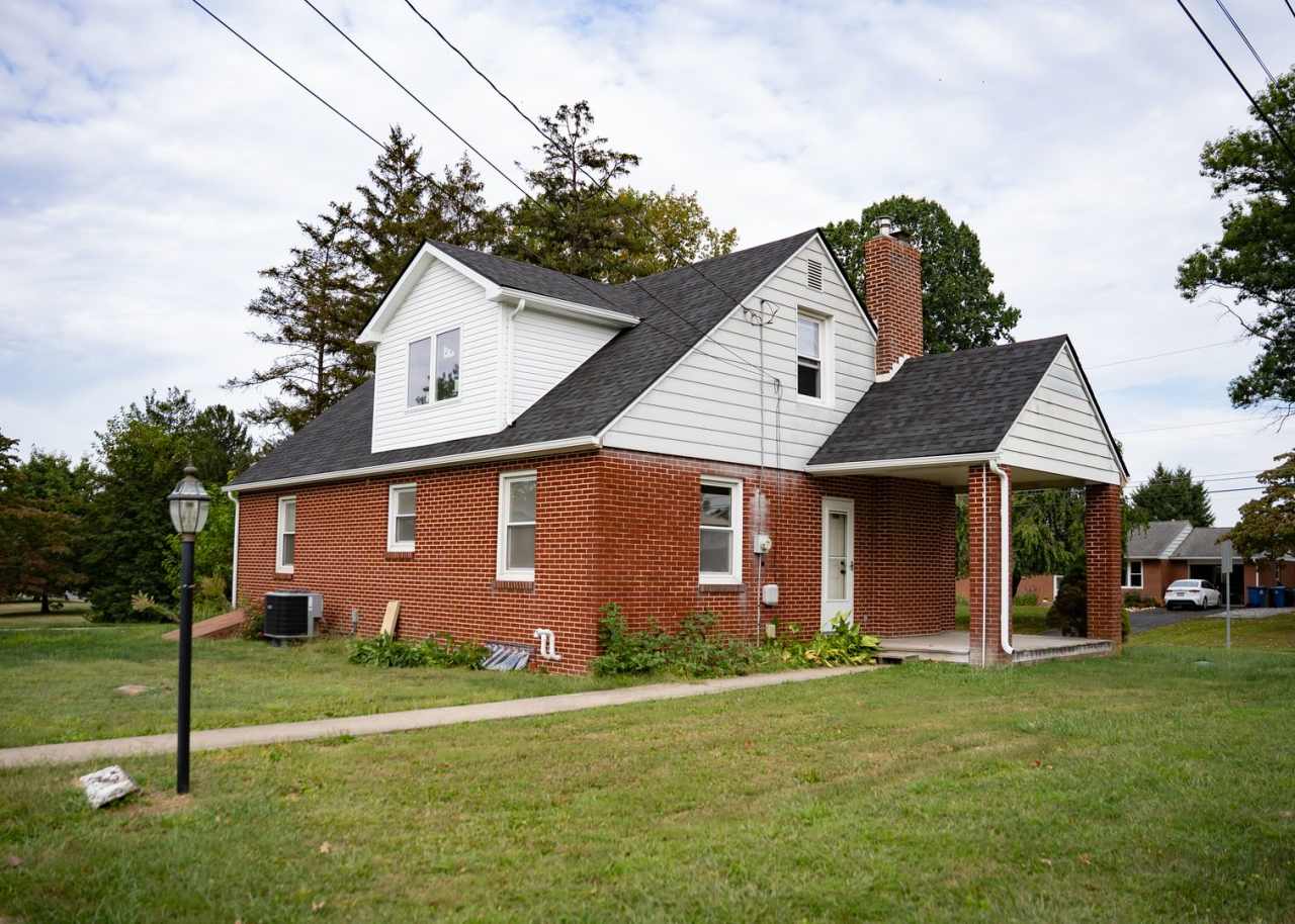 3950 Locust Grove Rd