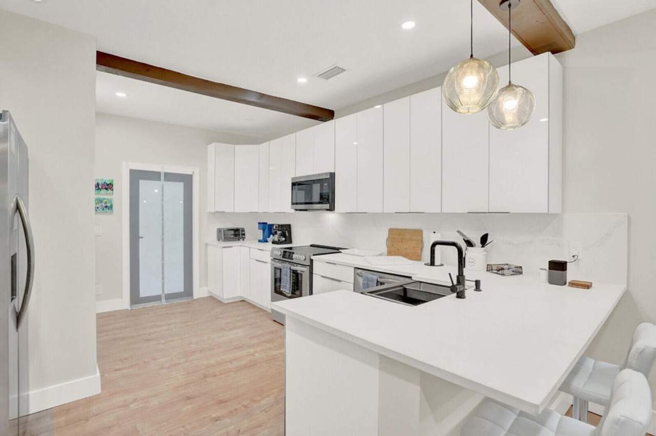 727 S Fernwood Drive S, West Palm Beach, FL 33405