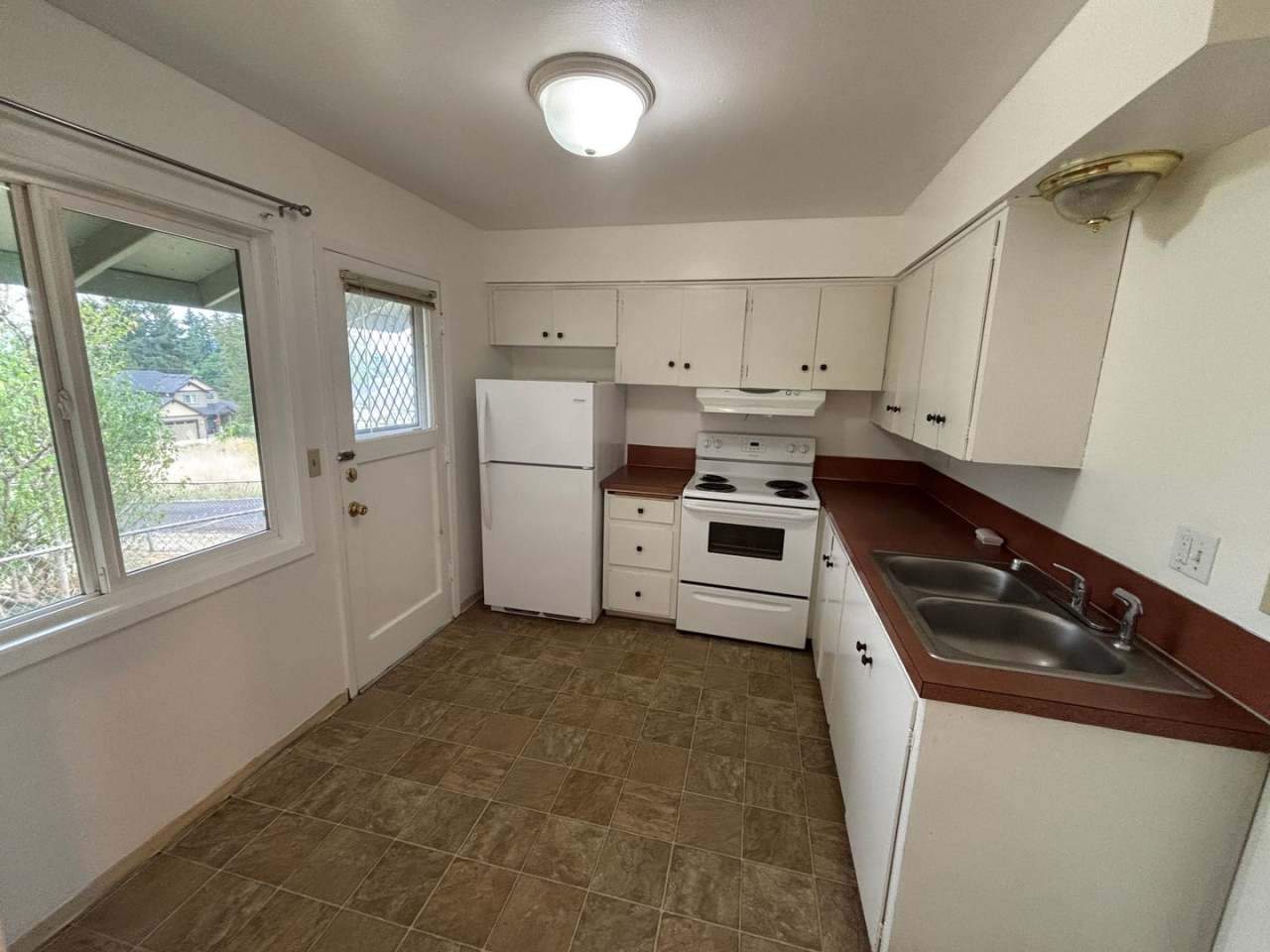 Huegel - 802 N 20th Ave