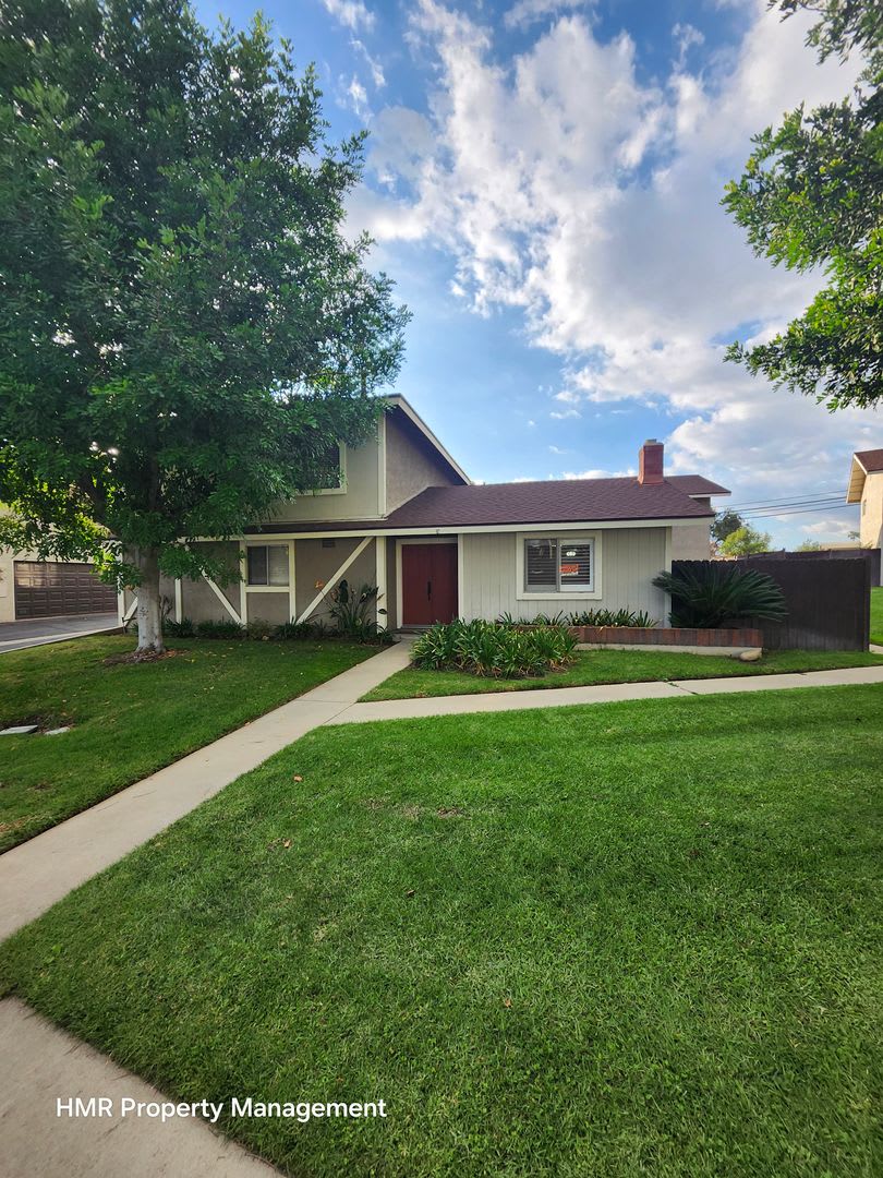 *MOVE-IN SPECIAL* Spacious 3-Bedroom Condo