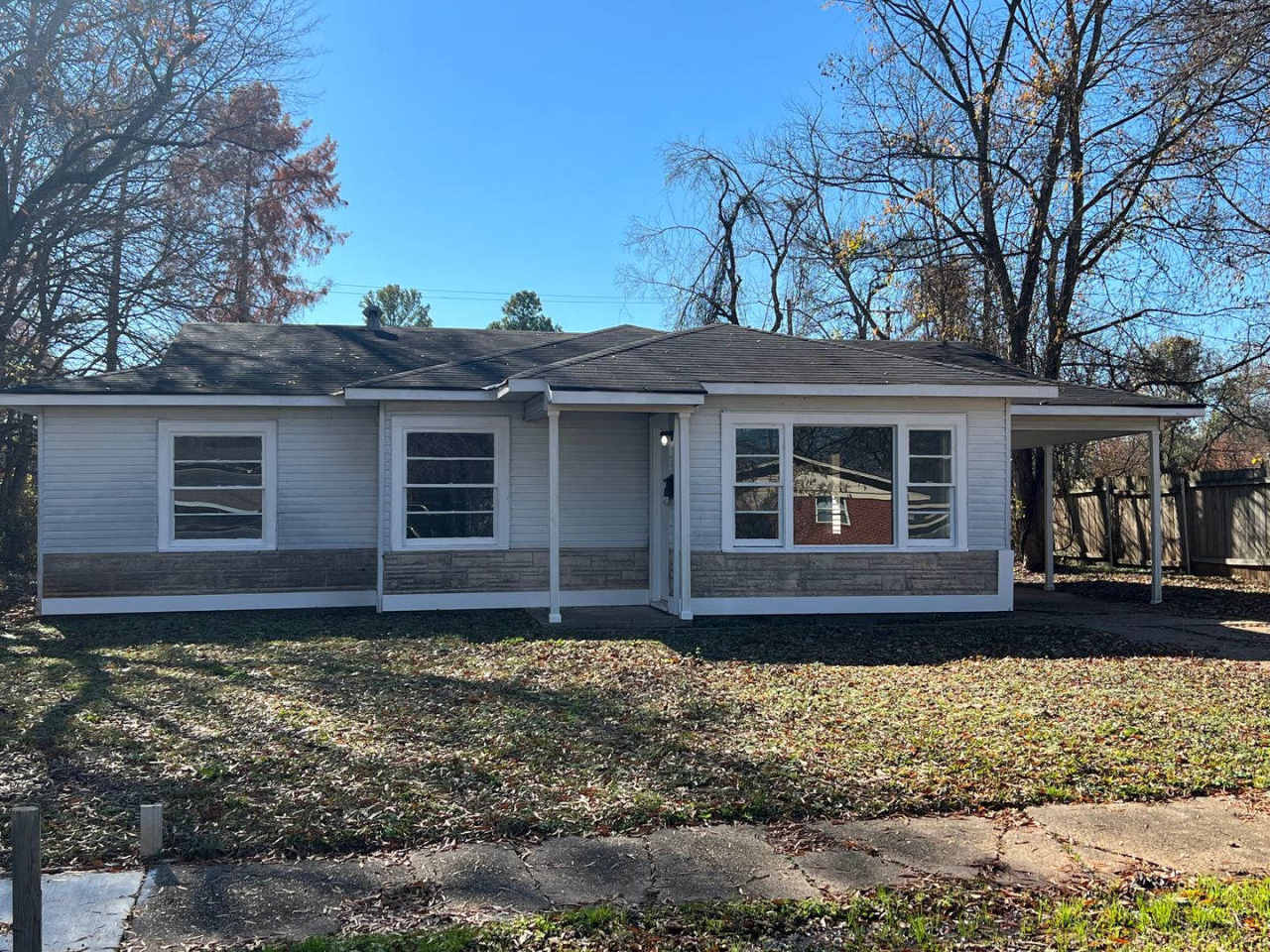 Section 8 Accepted! MOVE IN Ready! 1/2 Off First Month’s Rent!