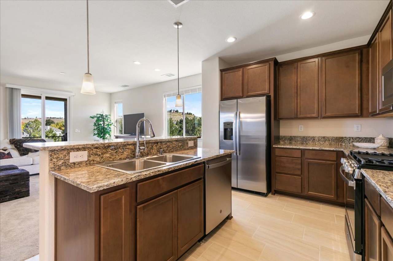 The Tahoe - Luxury 3 Bedroom, 2.5 Bath Townhome with Full 2 Car Garage